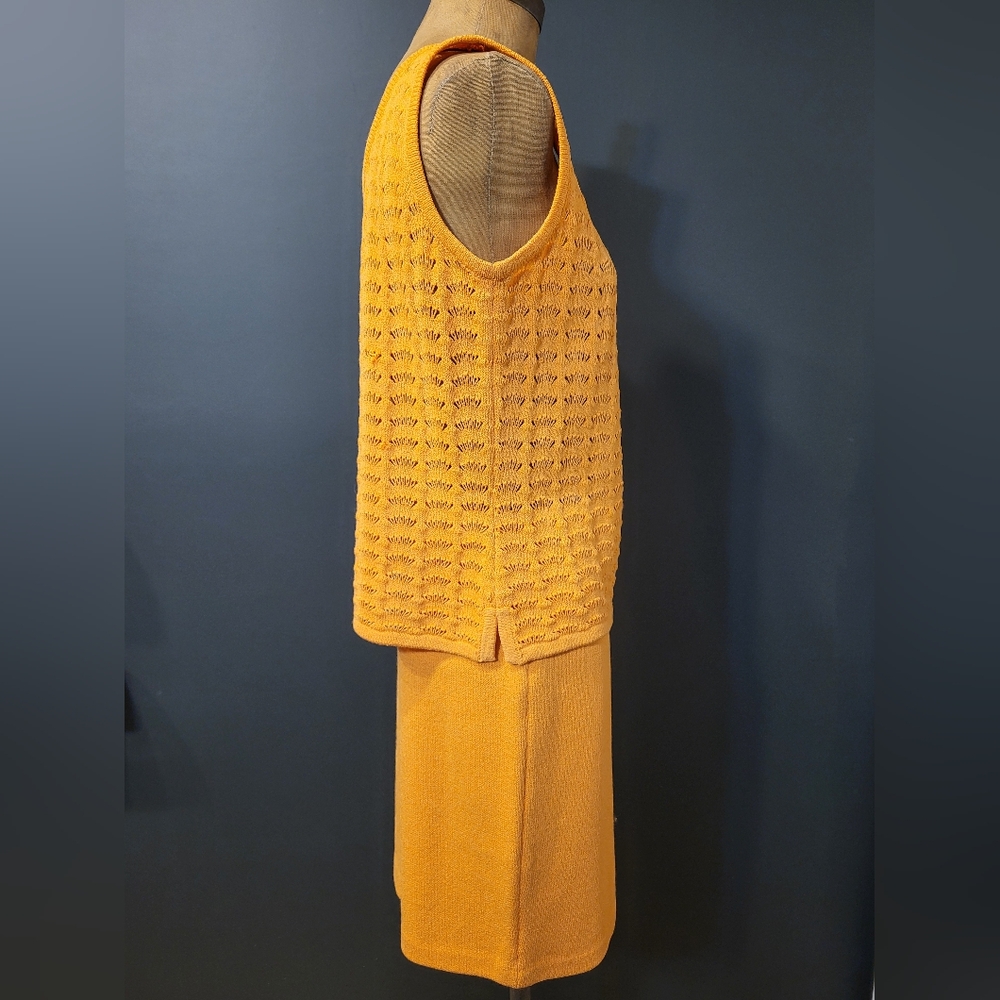 St. John Orange Two Piece Knit Skirt Set Size S / 2 - Picture 5 of 10